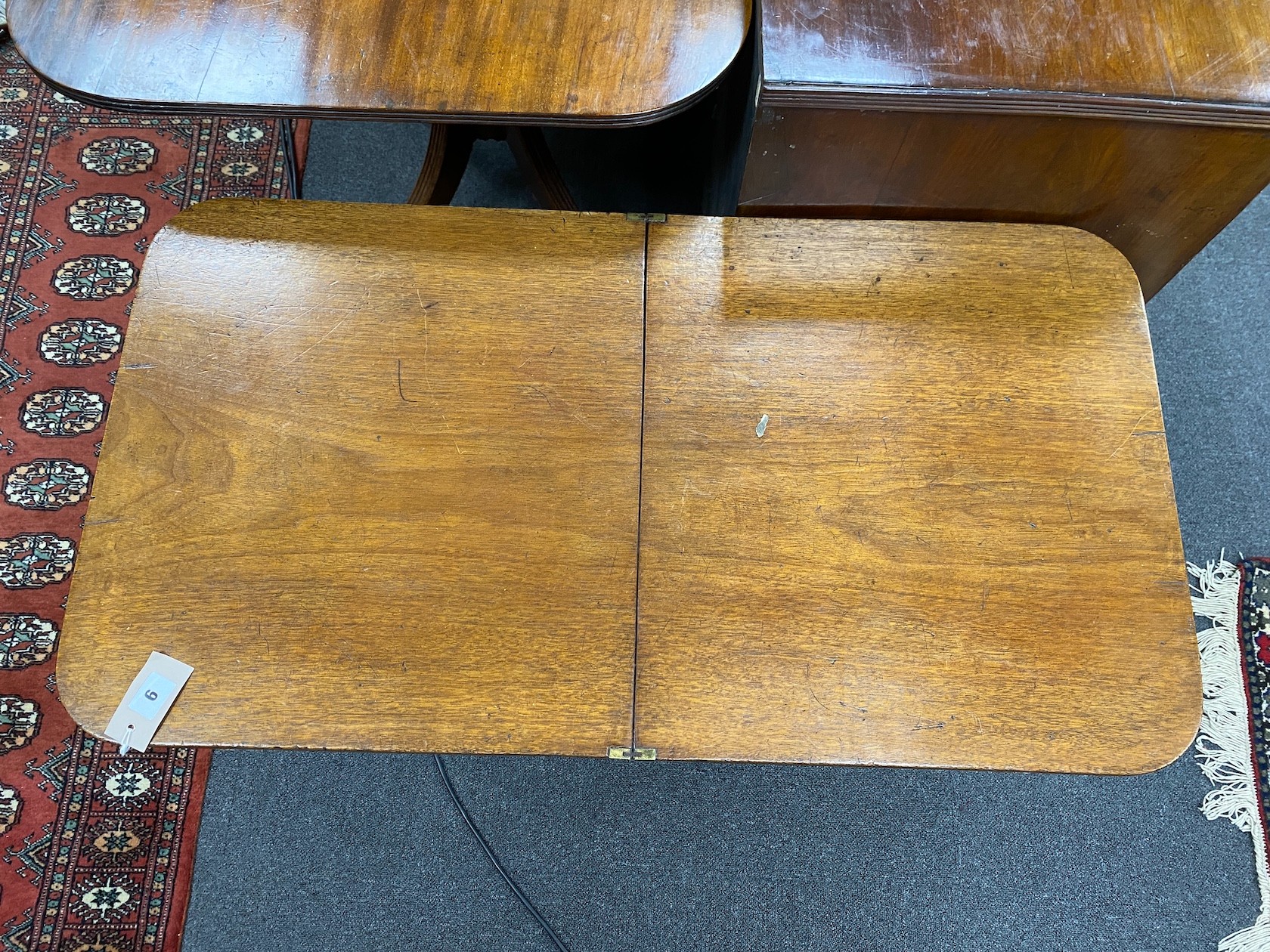 A Victorian mahogany coaching table, width 90cm, depth 49cm, height 67cm